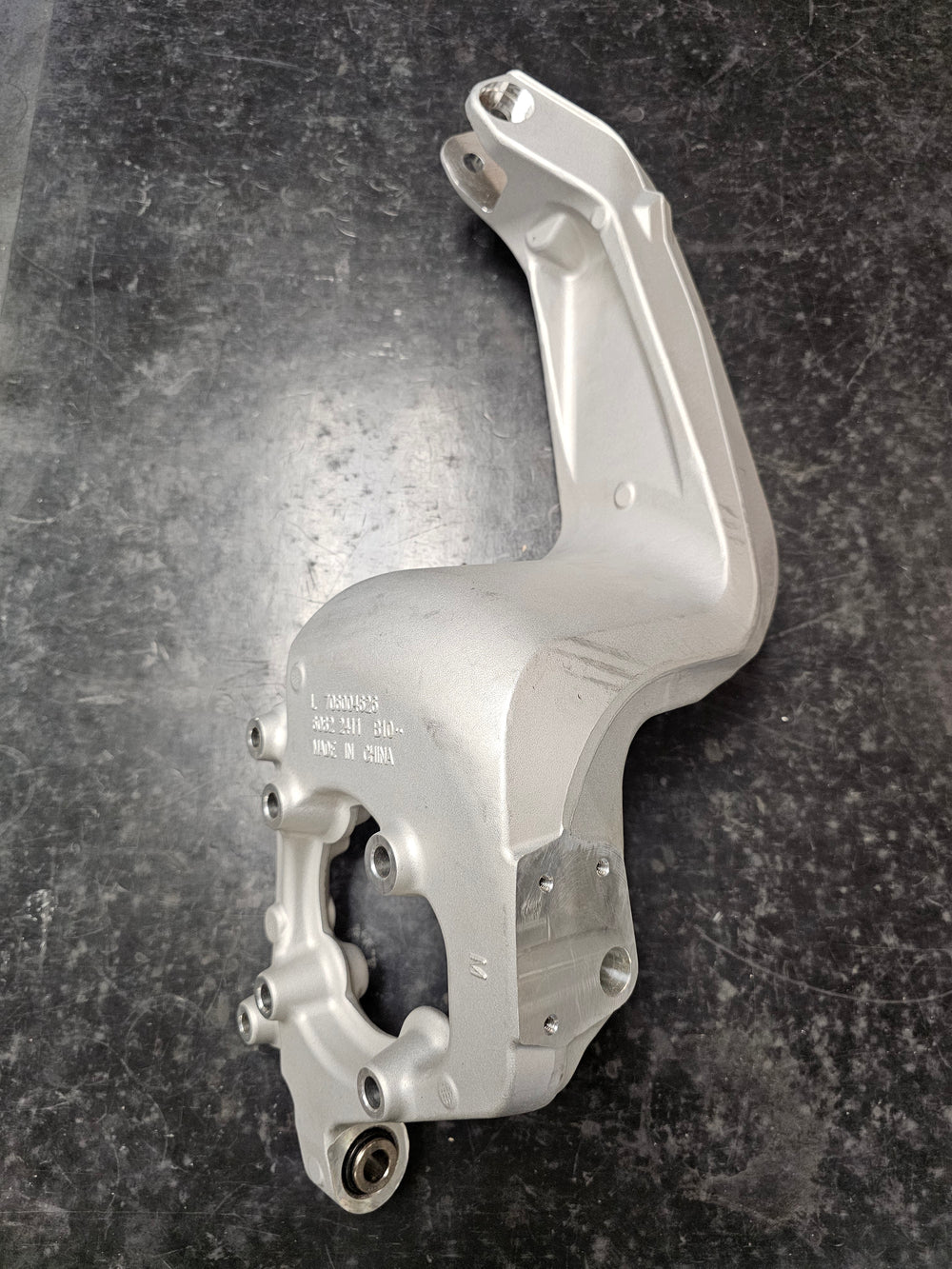 Maverick R Rear Left Knuckle