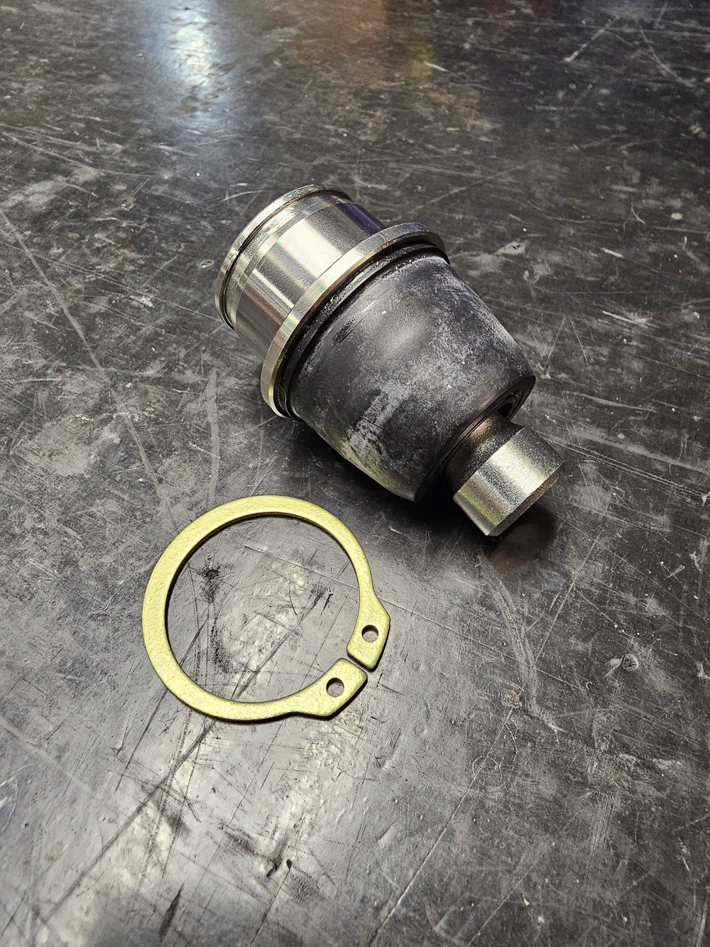 X3 Lower Balljoint/Maverick R Upper Balljoint