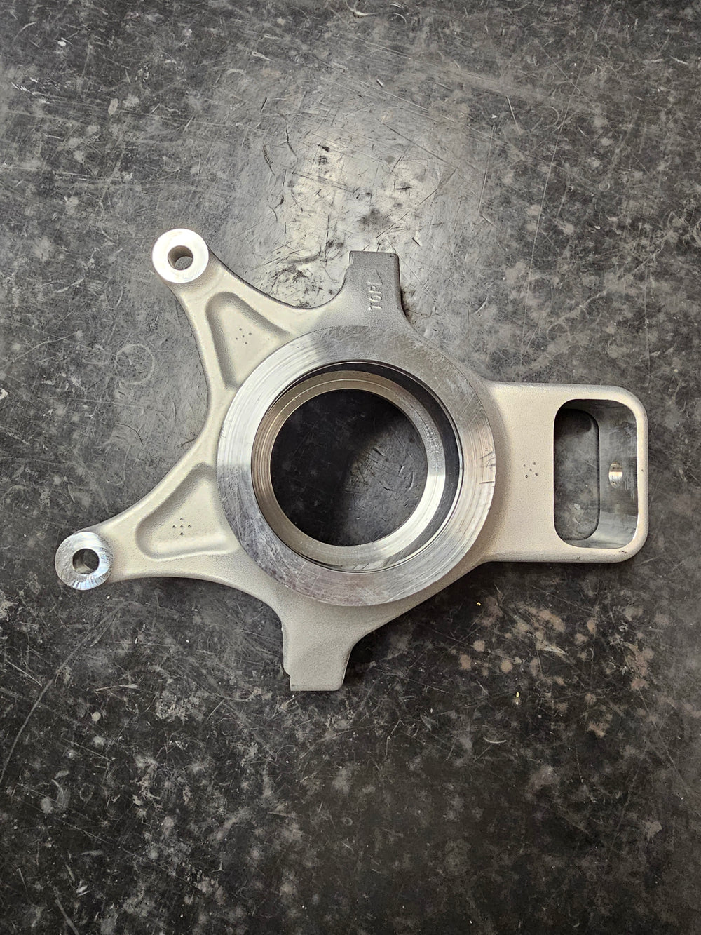 Maverick X3 Rear Left Knuckle