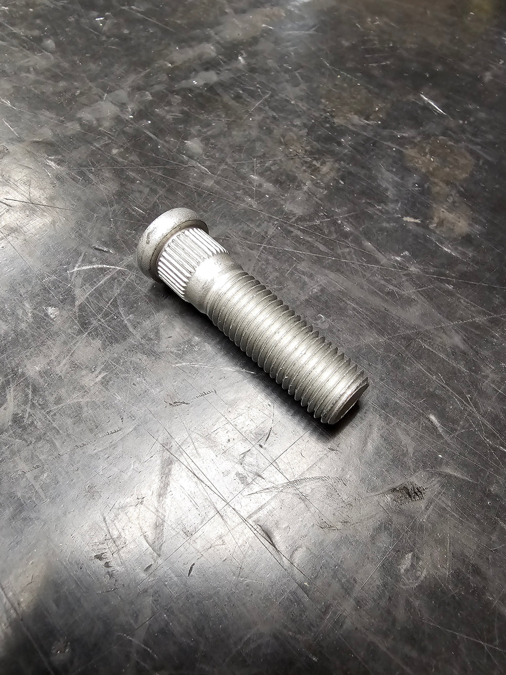 Maverick R Wheel Stud