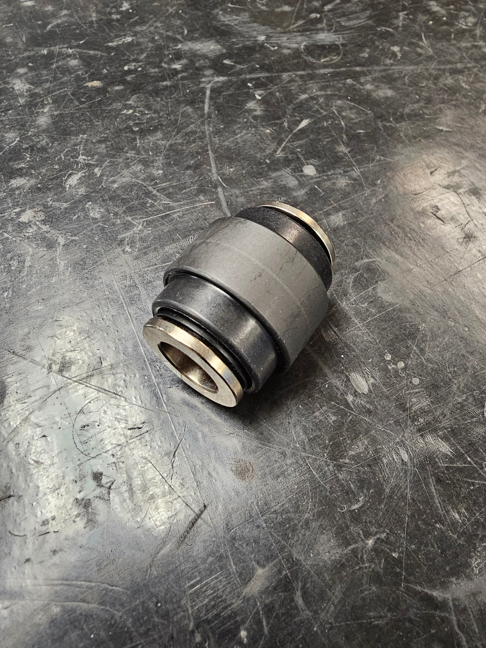 Maverick R Rear Knuckle Radial