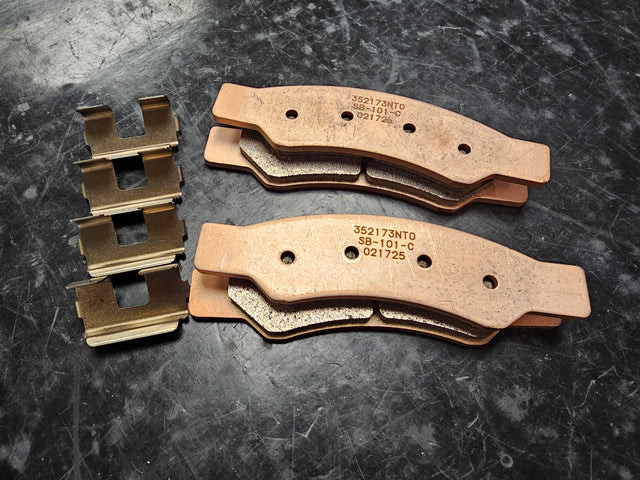 Maverick R Dual Piston Brake Pad Kit, Rear
