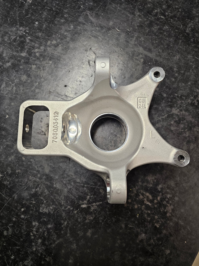 Maverick X3 Rear Left Knuckle