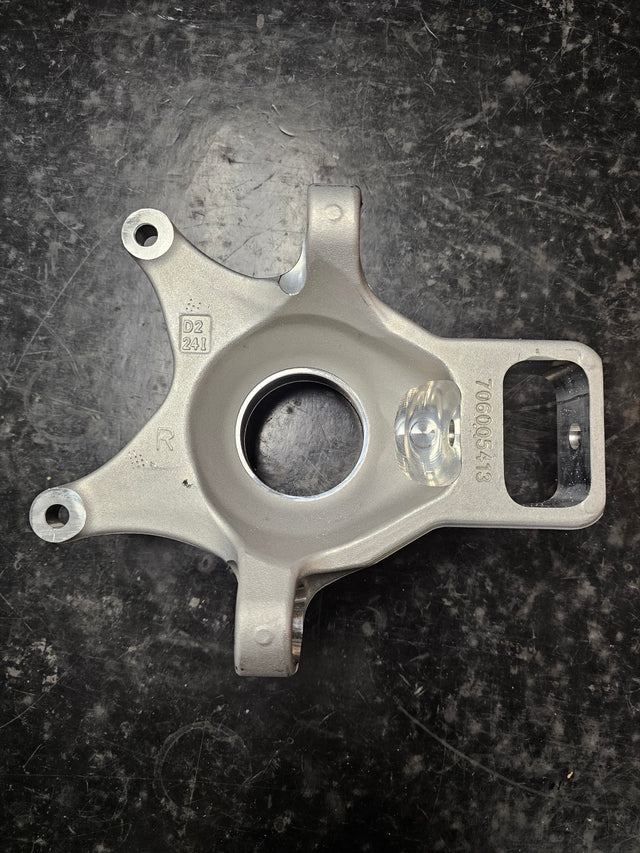 Maverick X3 Rear Right Knuckle