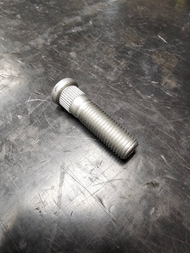 Maverick R Wheel Stud